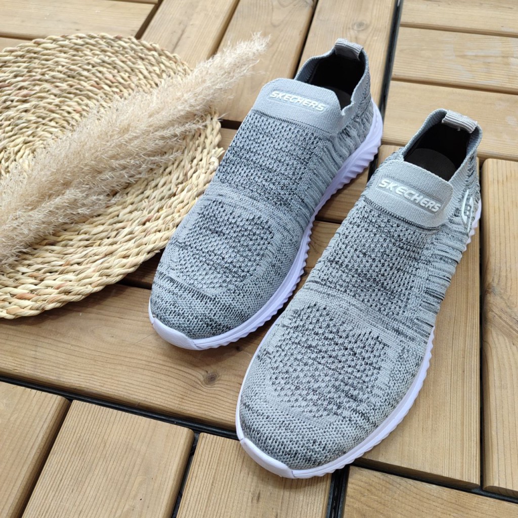 کفش راحتی  مردانه پسرانه مدل اسکیچرز  نرم و با کیفیت  رنگ طوسی زغالی با ارسال رایگان