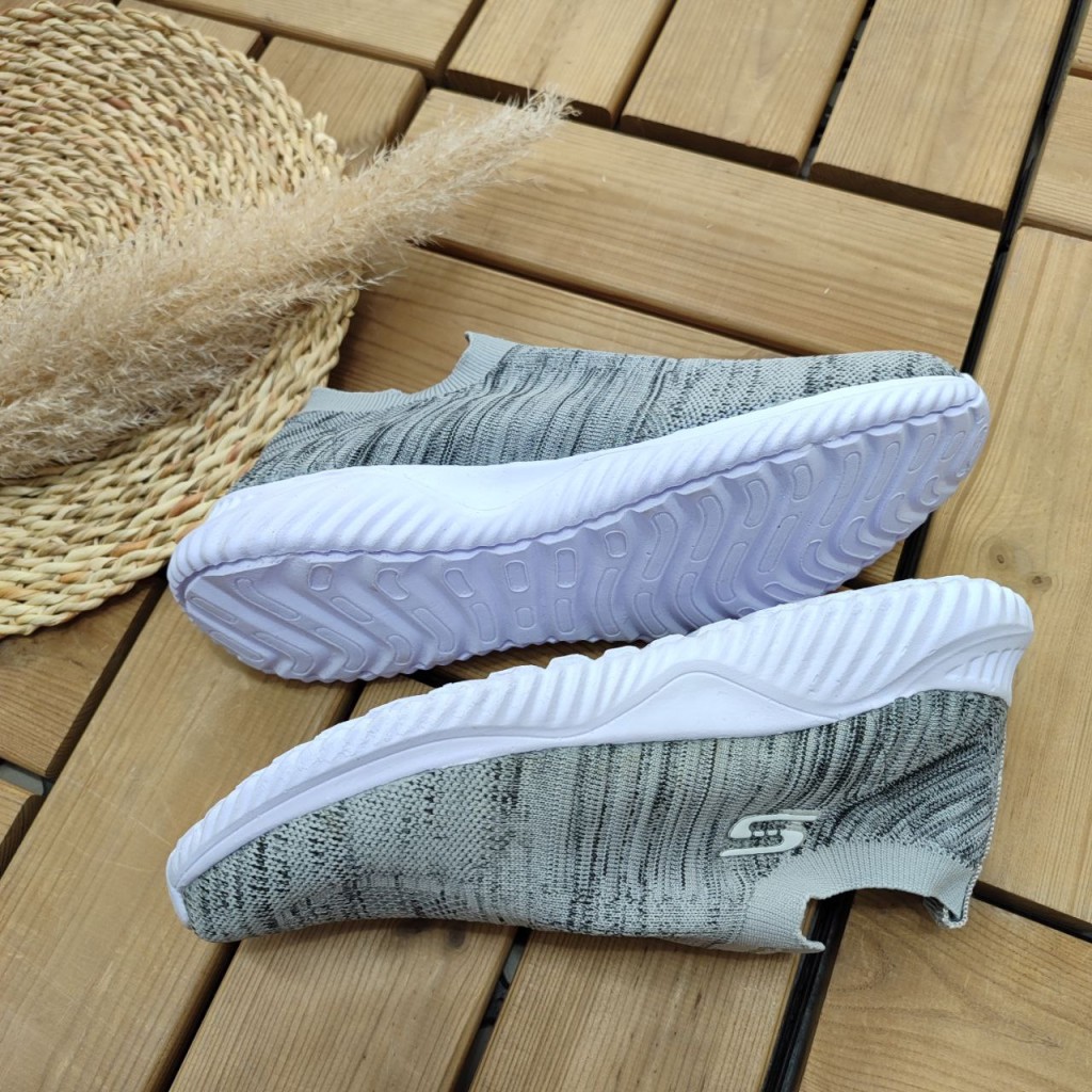 کفش راحتی  مردانه پسرانه مدل اسکیچرز  نرم و با کیفیت  رنگ طوسی زغالی با ارسال رایگان