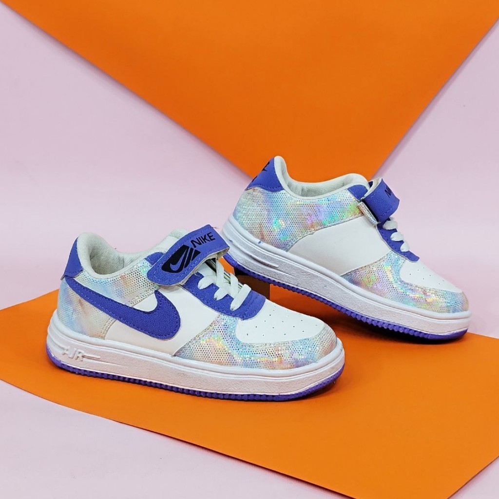 حراج فوق العاده کفش کتونی اسپرت بچگانه مدل نایک جردن سفید صورتی با ارسال رایگان