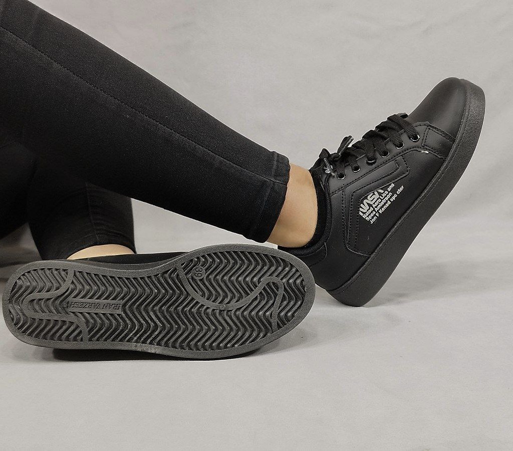 حراج استثنایی کفش کتونی دخترانه مدل ونس ناسا مناسب برای خوش سلیقه ها مشکی سفید با ارسال رایگان