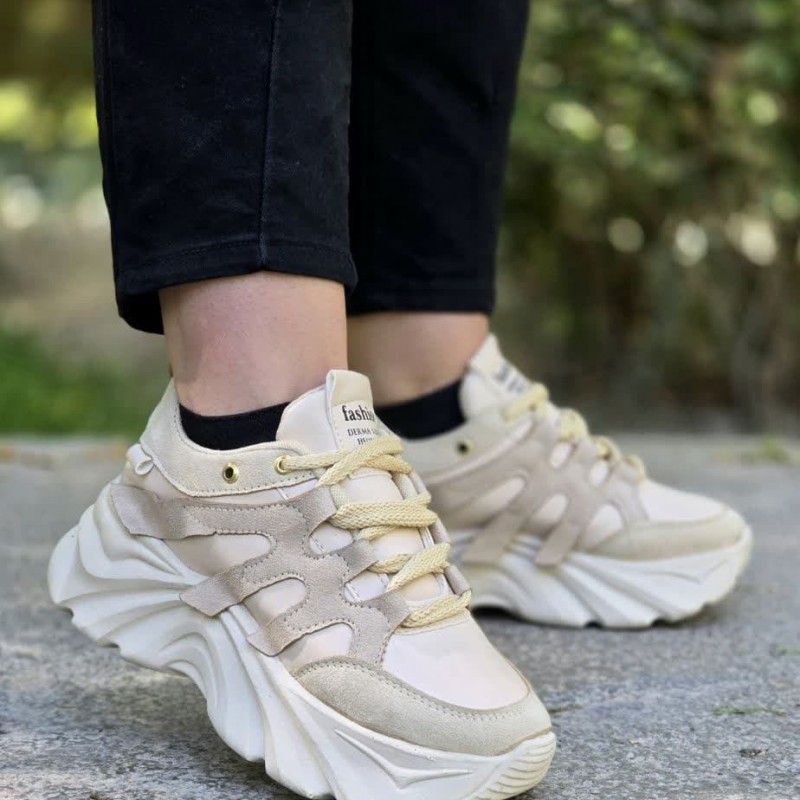 فروش  ویژه کفش اسپرت دخترانه زنانه مدل یاموتا  بی نظیر و زیبا رنگ کرم تمام با ارسال رایگان