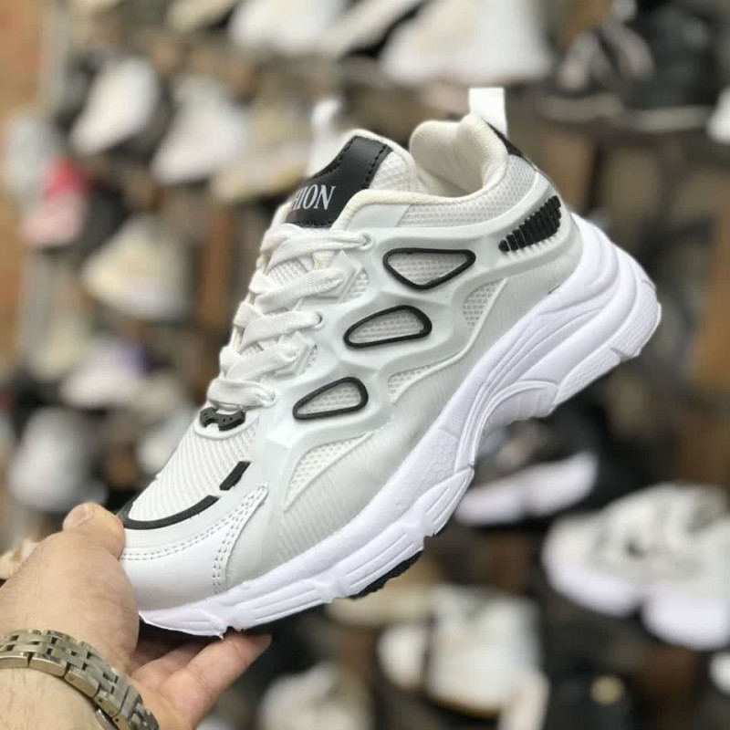 فروش کفش اسپرت دخترانه زنانه مدل  اشکی یه مدل پرفروش رنگ سفید مشکی  با ارسال رایگان