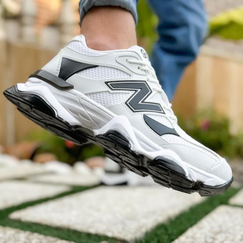 حراااااجی کفش کتونی اسپرت مردانه و پسرانه مدل نیوبالانس  جدید و به روز  رنگ سفید مشکی  با ارسال رایگان