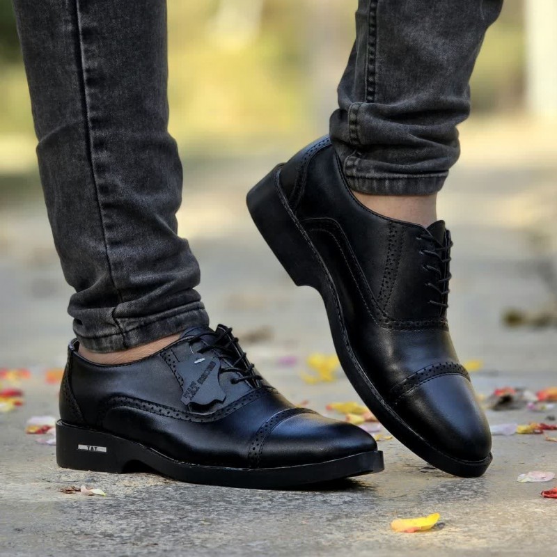 فروش ویژه کفش مجلسی مردانه یه کار فوق العاده پر فروش رنگ مشکی  با ارسال رایگان