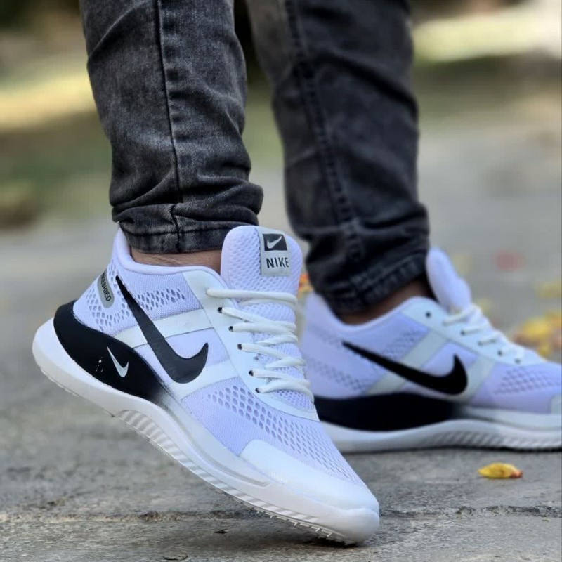 حراج پاییزه کفش کتونی اسپرت مردانه  پسرانه مدل نایک اسپیسر جذاب و جدید رنگ سفید مشکی  با ارسال رایگان