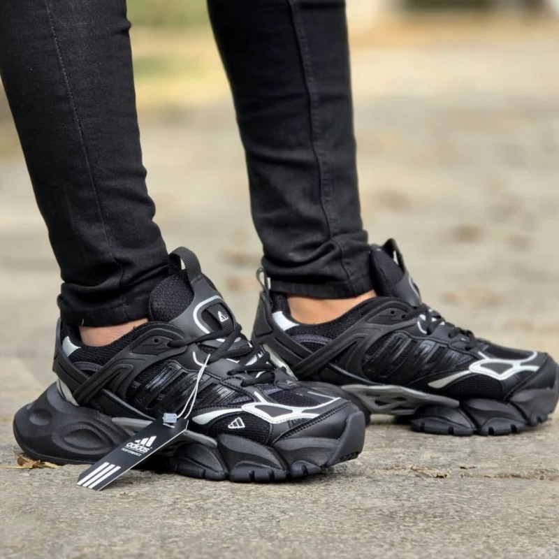 فروش ویژه کفش اسپرت کتونی  مردانه و پسرانه مدل ادیداس دیلاکس جدید و باداوم رنگ مشکی طوسی   با ارسال رایگان