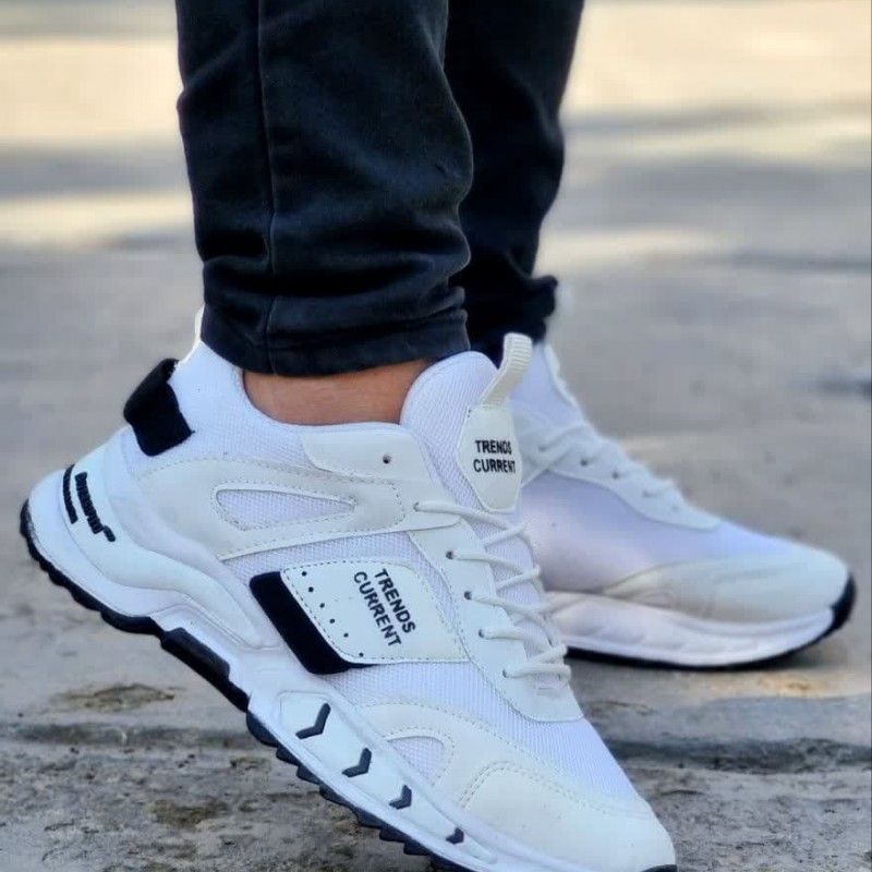 فروش جذاب کفش اسپرت ترند  مردانه و پسرانه فوق‌العاده شیک رنگ سفید مشکی باارسال رایگان