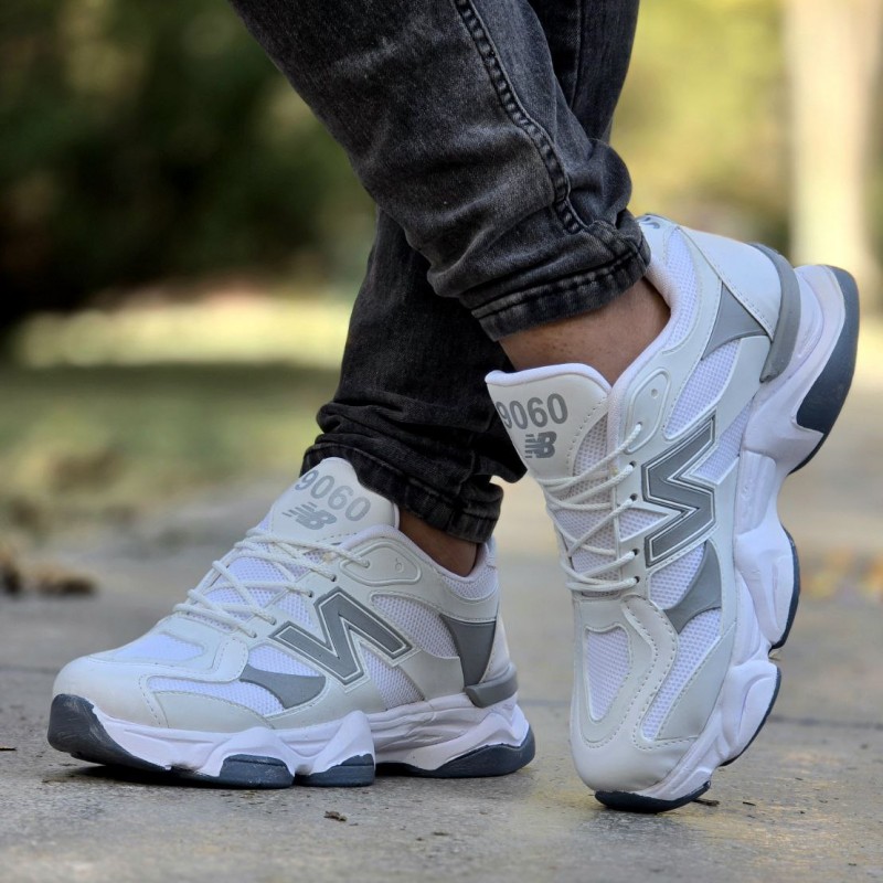 فروش ویژه کفش کتونی مردانه و پسرانه مدل نیوبالانس رنگ سفید طوسی یه کار خاص و ترند این روزها  با ارسال رایگان