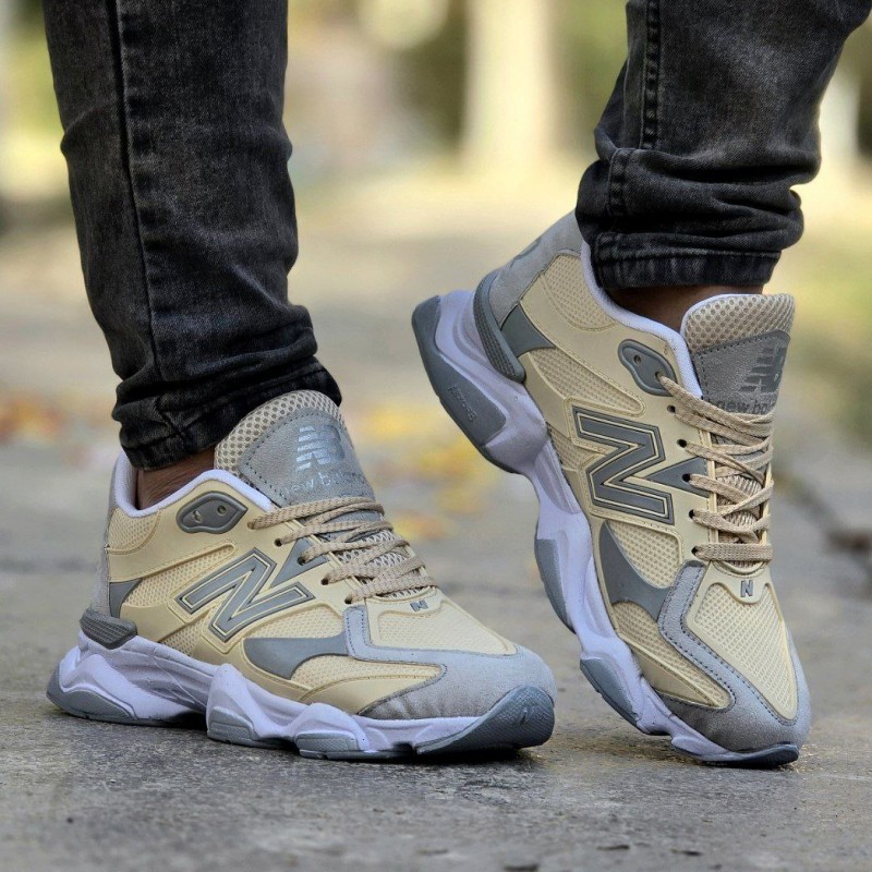 حراج فوق العاده کفش کتونی اسپرت مردانه و پسرانه مدل نیوبالانس رنگ کرم طوسی  خوشپا و مدرن با ارسال رایگان