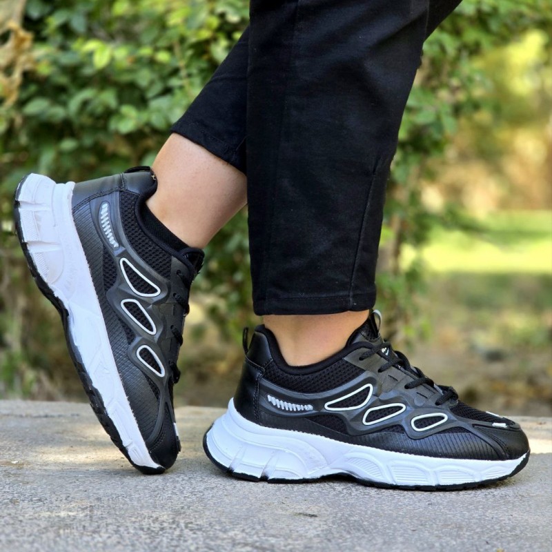 حراج ویژه کفش کتونی دخترانه و زنانه مدل اشکی رنگ مشکی زیره سفید  زیره پیو با بهترین کیفیت  با ارسال رایگان