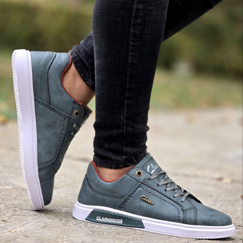 حراج واقعی کفش کتونی اسپرت مردانه و پسرانه مدل کلارک رنگ طوسی زیره سفید بی نهایت زیبا و با کیفیت با ارسال رایگان