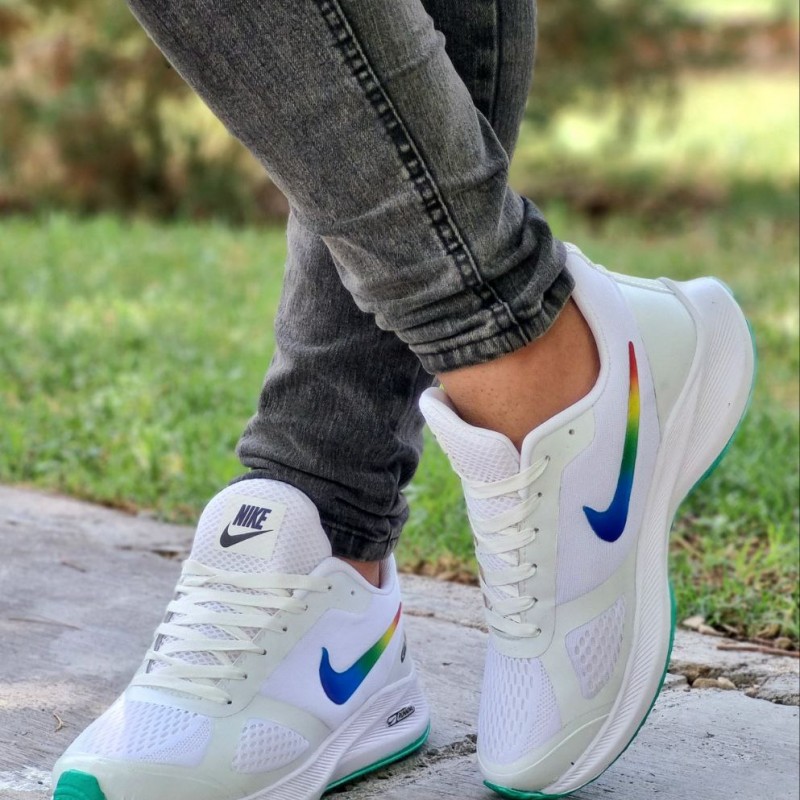 فروش هیجان انگیز کفش کتونی اسپرت مردانه و پسرانه مدل نایک رنگ سفید نایک هفت رنگ  کیفیت عالی مناسب پیاده روی  با ارسال رایگان