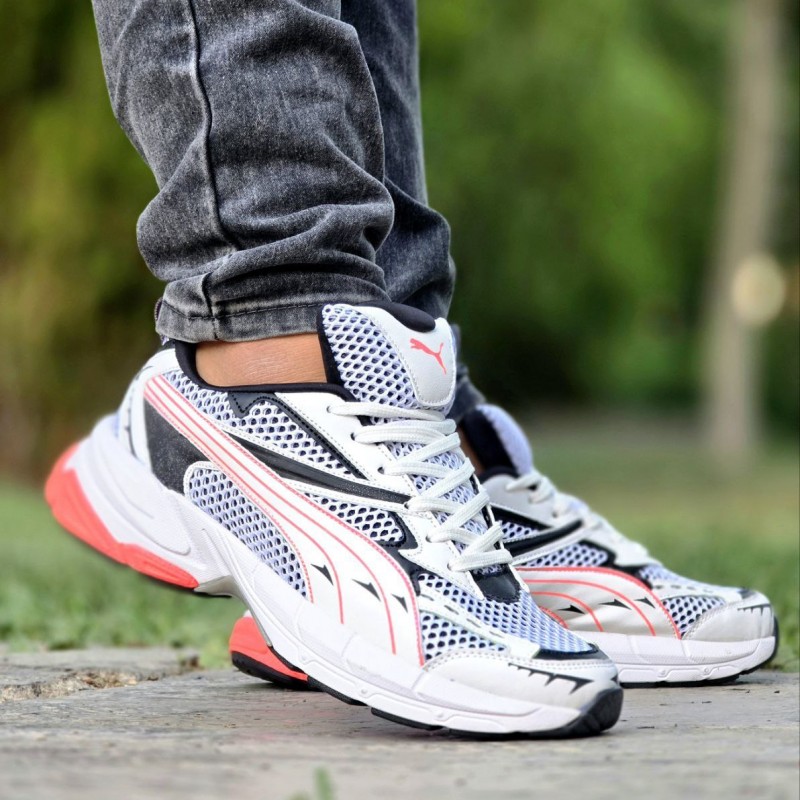 تخفیف ویژه  کفش اسپرت مردانه و پسرانه مدل آسیکس جدید . خاص و جذاب  رنگ سفید نارنجی با ارسال رایگان