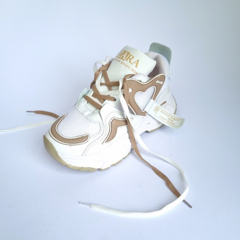 فروش فوق العاده  کفش اسپرت دخترانه زنانه قلبی مدل زارا zara  خوشپا و راحت رنگ سفید قهوه ای با ارسال رایگان