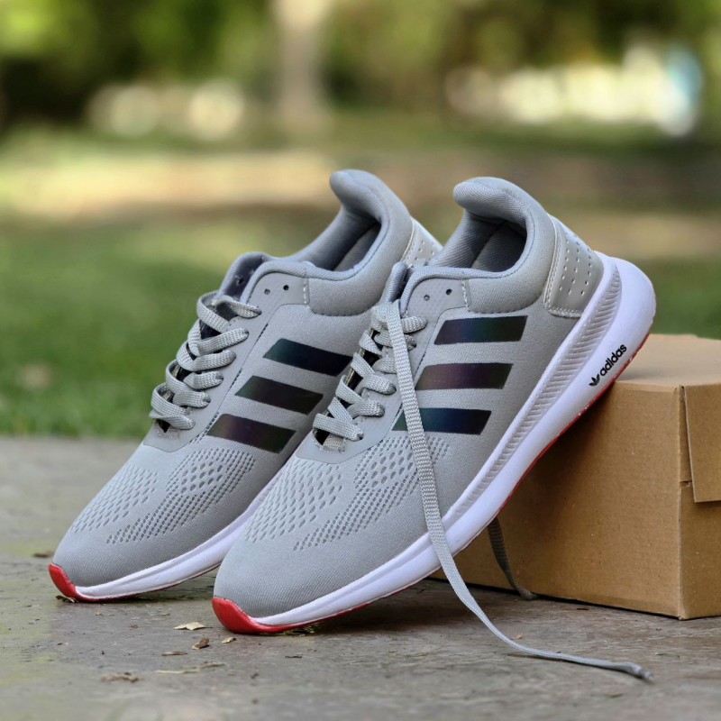 تخفیف عالی کفش کتونی اسپرت مردانه و پسرانه بزرگپا مدل  آدیداس اسپیسر  خاص و شیک رنگ طوسی هولوگرامی باارسال رایگان