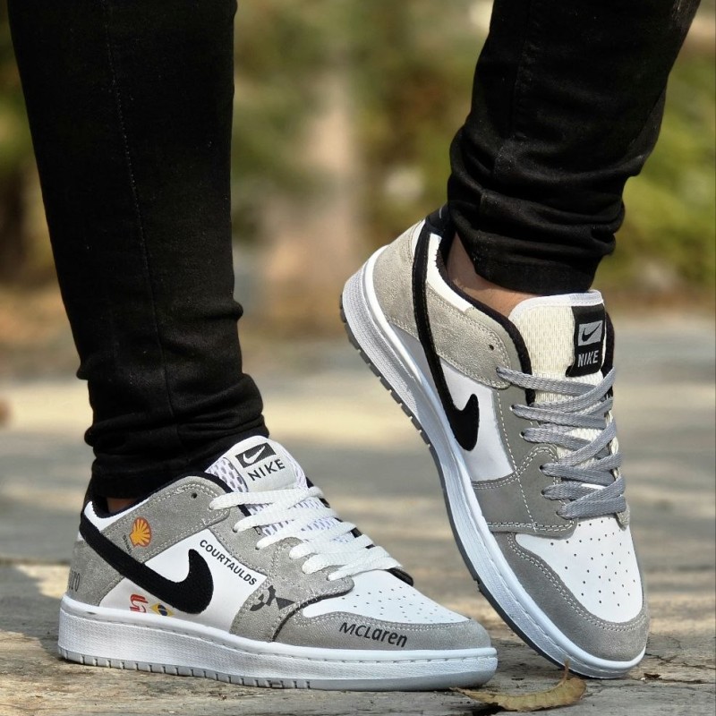 حراج کفش  کتونی اسپرت مردانه پسرانه  نایک جردن وودو (Nike Jordan Voodoo) راحت و سبک  رنگ سفیدطوسی مشکی  باارسال رایگان