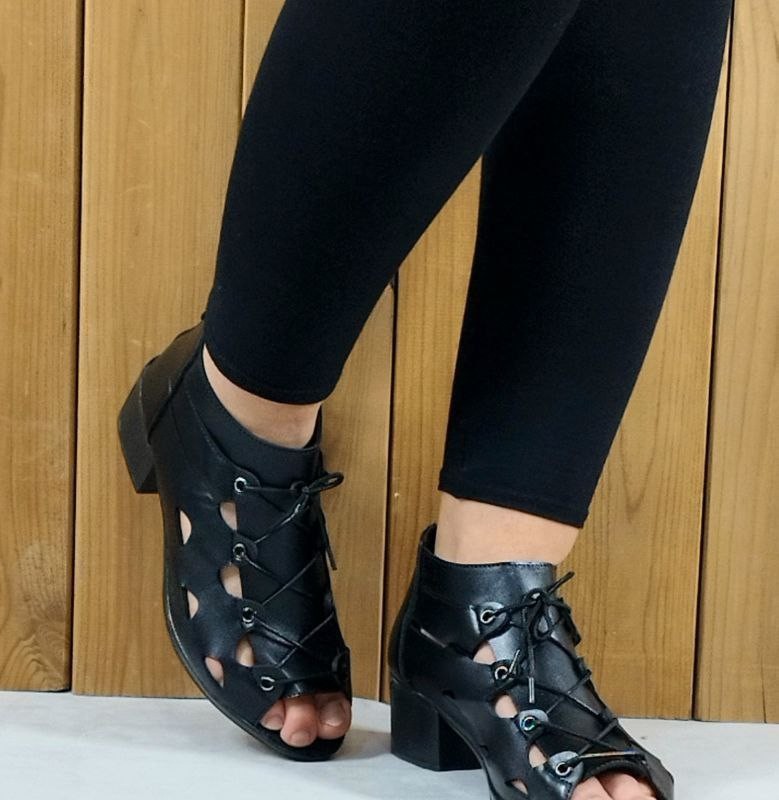 کفش تابستانه مدل بارکو  رویه چرمی زنانه دخترانه مخصوص دخترخانمهای با سلیقه 1365