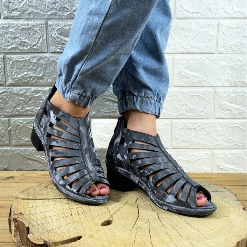 یه کفش صندل خوشگل واسه خانم کوچولوهای خوشگلمون مدل لیرزی پتینه  با کیفیت عالی