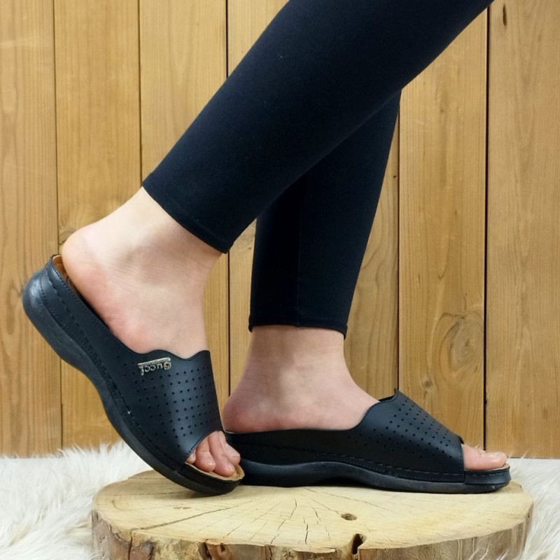 دمپایی صندل تابستانه دخترانه زنانه  زیره طبی محکم با کیفیت و متریال بالا و کیفیت عالی رنگ مشکی سوزنی