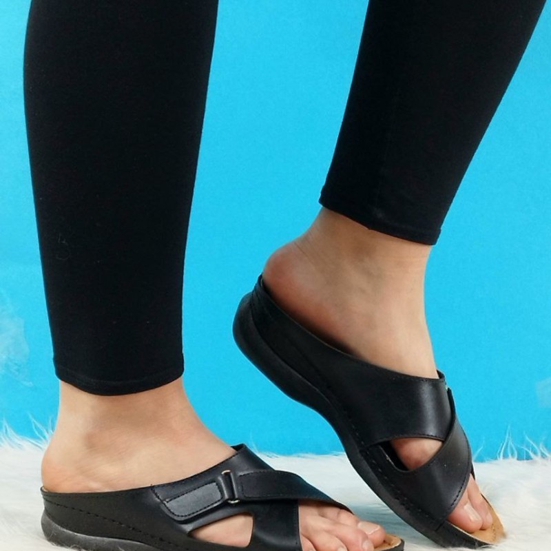 دمپایی صندل تابستانه دخترانه زنانه  زیره طبی محکم با کیفیت و متریال عالی رنگ مشکی