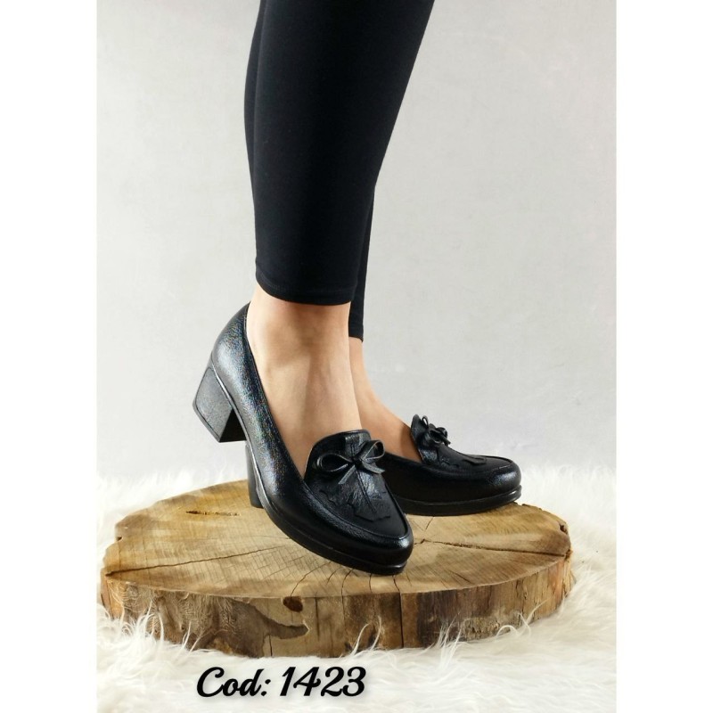 کفش صد در صد طبی  راحتی اداری زنونه مدل رویه پاپیونی اونم تو طرح خوشگل و راحت زیره پیو 1422