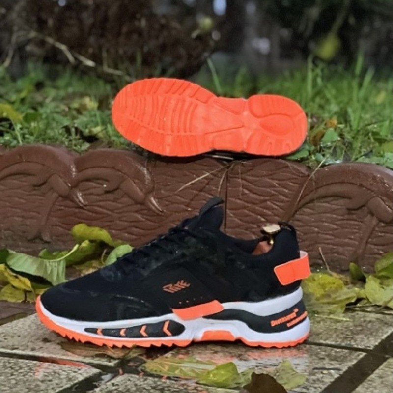 قشنگترین هفته کفش اسپرت کتونی  مردانه پسرانه مدل ترند فوق العاده راحت با کیفیت مشکی نارنجی 3331