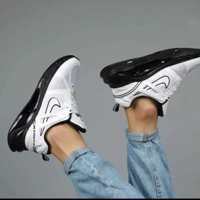 خاص ترین کفش اسپرت کتونی پسرانه مردانه مدل نایک زوم زیره کپسولی رنگ سفید مشکی کد3596