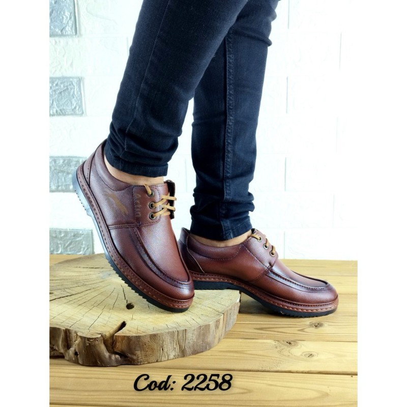 کفش مردانه پسرانه اسپرت اداری رويش اب داخلش نمیره و شیک و خوش پا هستش مناسب همه فصل رنگ قهوه ای 2258