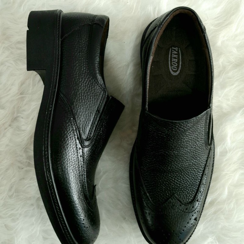 کفش مجلسی اداری مردانه زیره طبی چرم طبیعی مدل هشترک سبک و راحت مشکی 2056