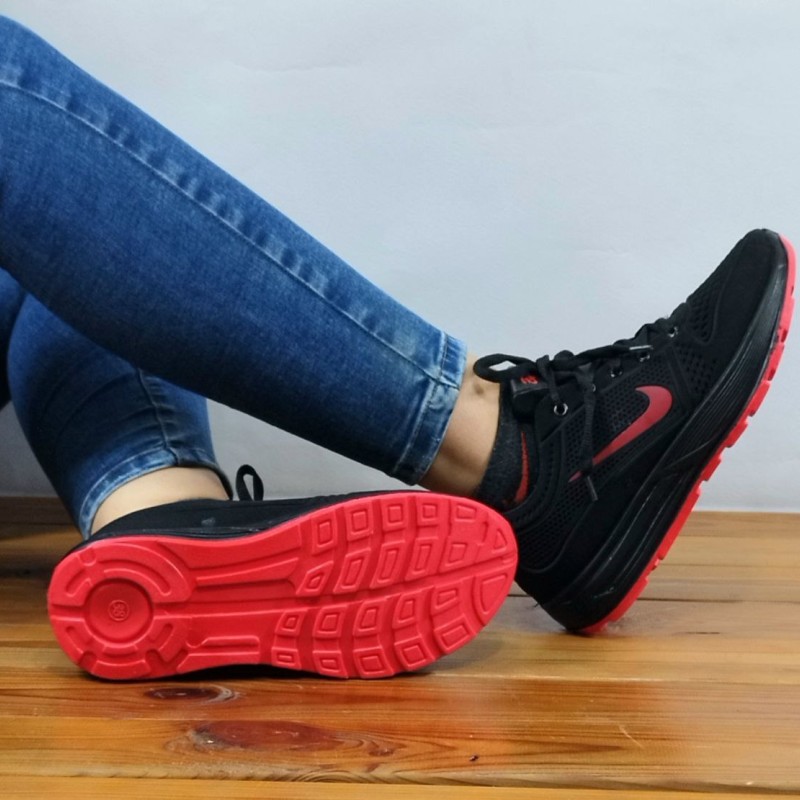 کفش کتونی اسپرت زنانه دخترانه مدل نایک  مشکی زیره قرمز 4499