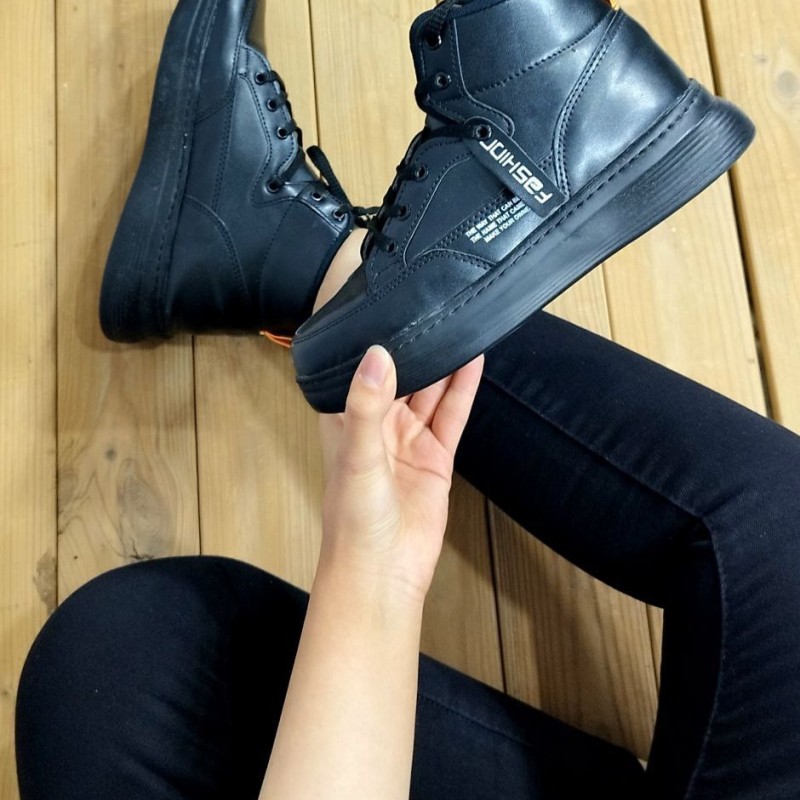 کفش نیم بوت ساقدار زنانه دخترانه مشکی فوق العاده شیک چرمی مدل شاهین  4639