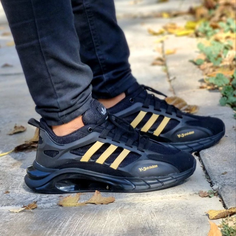 کفش اسپرت کتونی  مردانه مدل آدیداس زیره کپسولی  بسیار  زیبا و راحت رنگ مشکی خردلی  کد 3608