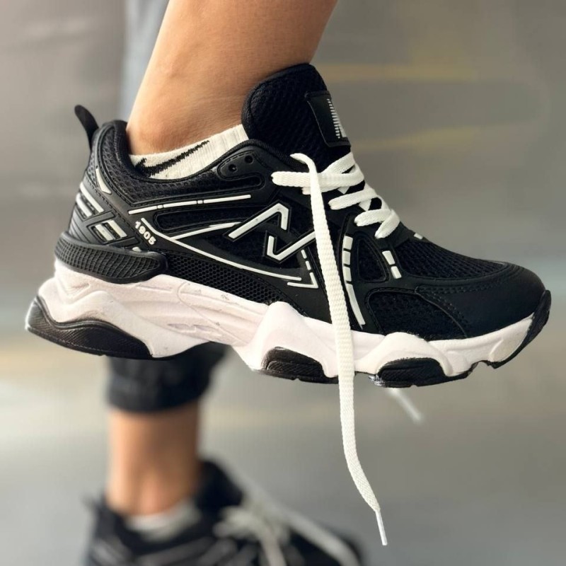 حراج ویژه کفش اسپرت دخترانه زنانه مدل نیوبالانس  فوق العاده جذاب زیبا مشکی سفید با ارسال رایگان