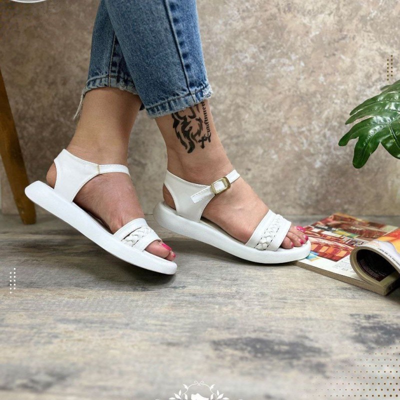 حراج ویژه صندل تابستانه  زنانه دخترانه مدل پرنیا  شیک و جذاب سفیدارسال رایگان