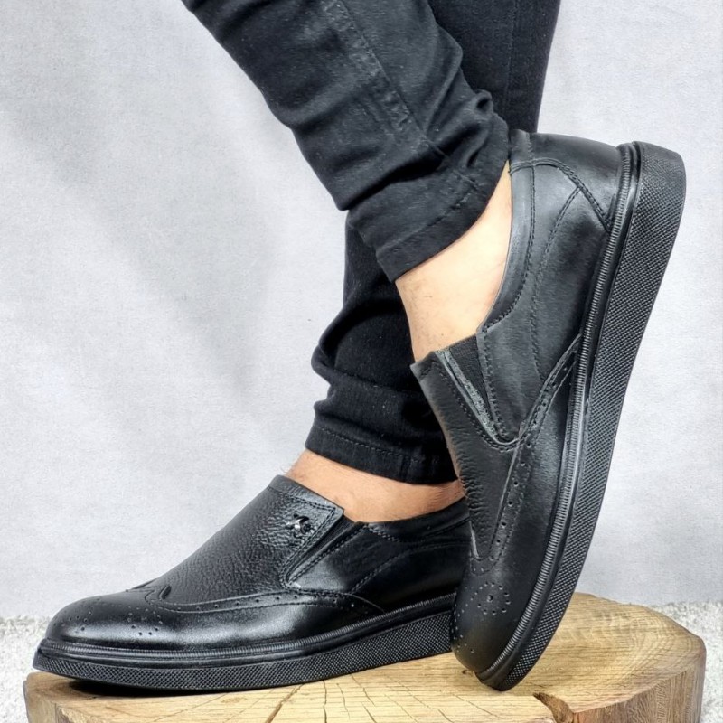 فروش  فوق العاده کفش طبی مردانه چرم طبیعی تبریز  مدل  هشت ترک مخصوص اقایون خاص پسند  مشکی ارسال رایگان