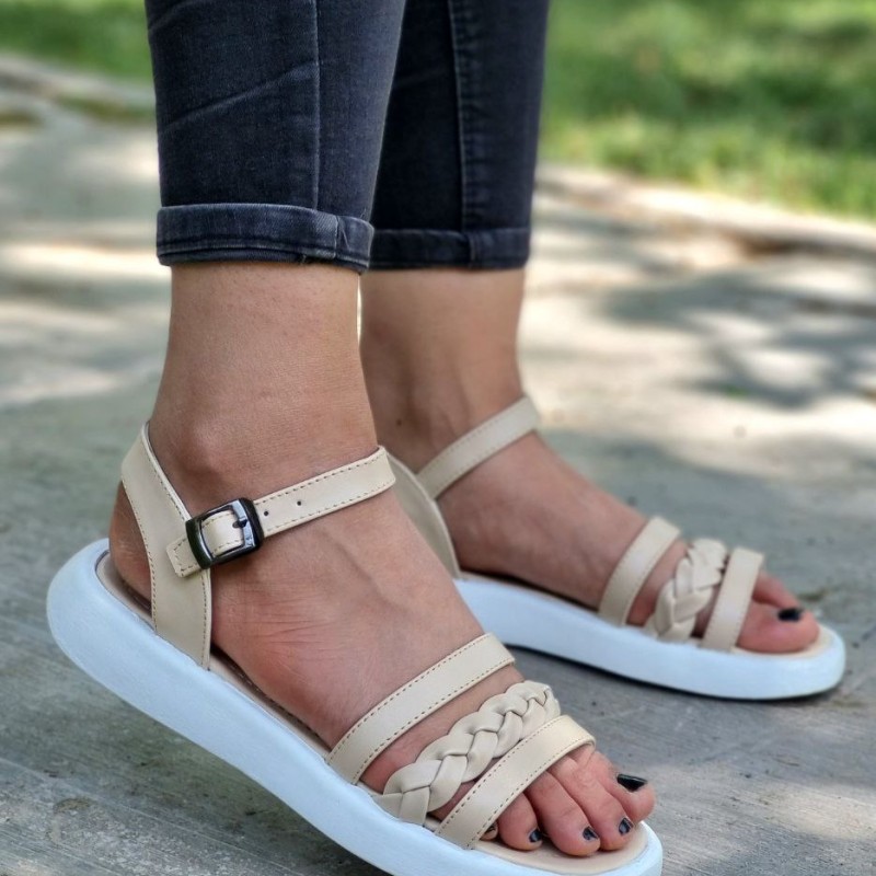 حراج ویژه صندل تابستانه زنانه و دخترانه مدل پرنیا  سبک و راحت کرمی  ارسال رایگان