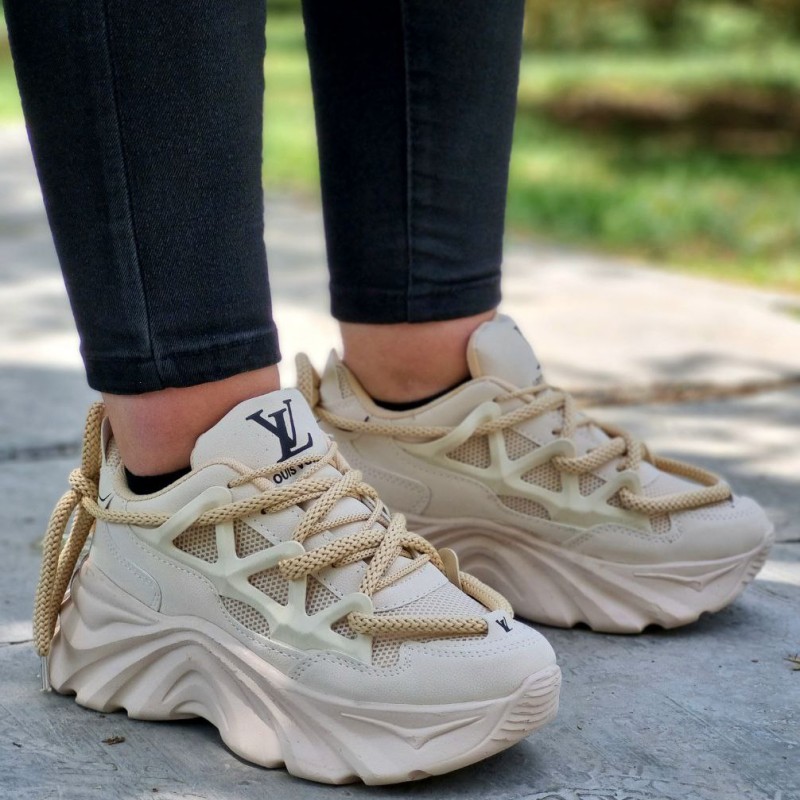 حراج ویژه  کفش اسپرت زنانه دخترانه مدل لوئیس  ویلتون LV   با کیفیت فوق العاده کرمی با ارسال رایگان