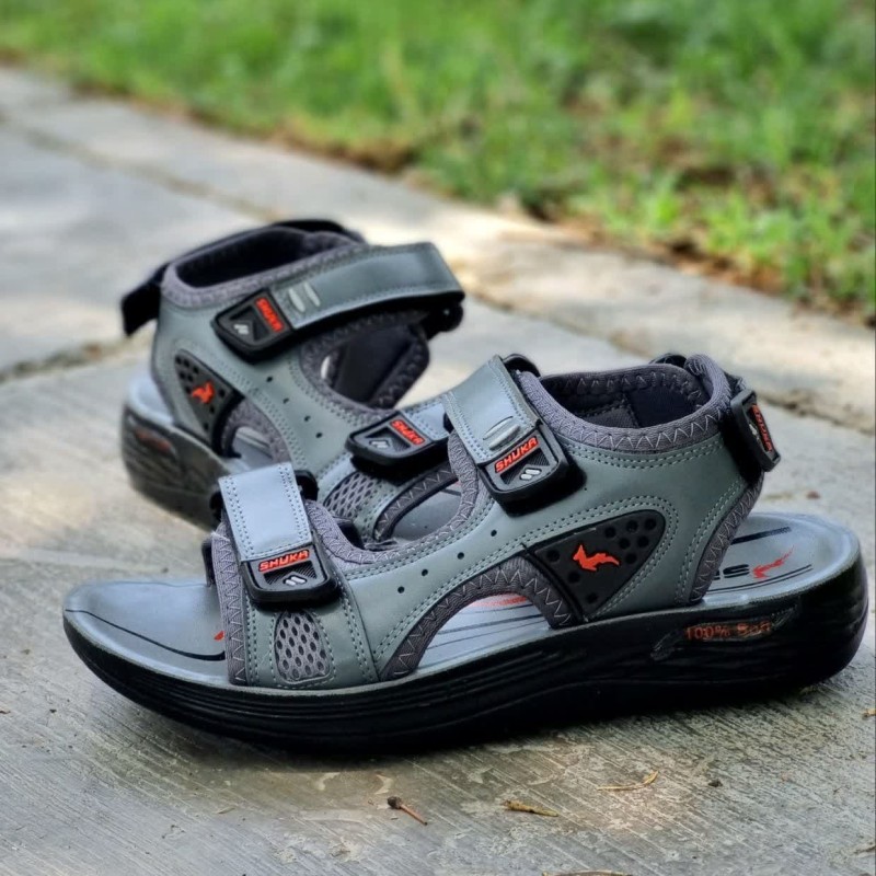 حراج باورنکردنی دمپایی صندل تابستانه پسرانه زیره طبی  راحت  و با کیفیت قابل شستشو رنگ طوسی زیبا و جدید  با ارسال رایگان