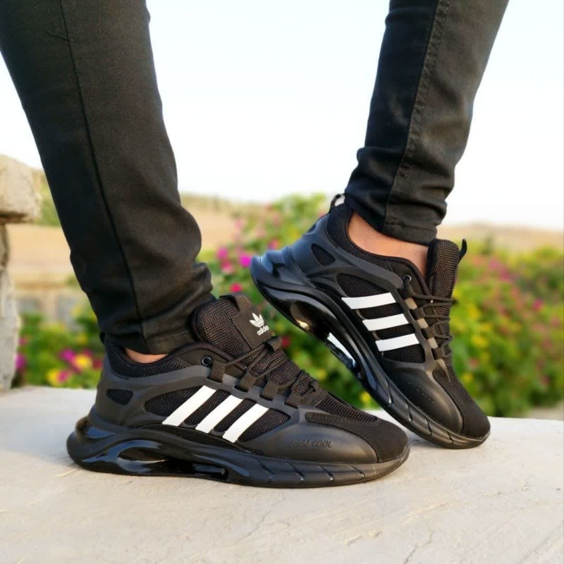 حراج ویژه کفش اسپرت کتونی  مردانه و پسرانه مدل ادیداس زیره کپسولی رنگ مشکی  خط سفید زیره پیو کیفیت عالی با ارسال رایگان3478