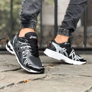 حراج  خاص کفش کتونی اسپرت مردانه مدل اسیکس خاص و به روز  رنگ مشکی سفید با ارسال رایگان