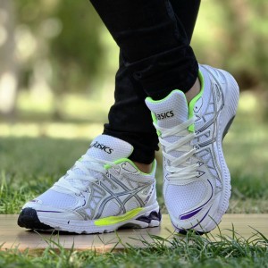 حراجی کفش کتونی اسپرت مردانه مدل اسیکس  زیبا و  جذاب رنگ سفیدسبز بنفش با ارسال رایگان