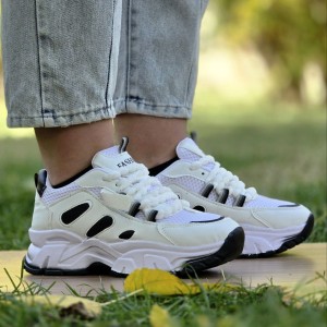 فروش فوق العاده کفش اسپرت زنانه مدل فشیون تسبیحی مقاوم و خاص رنگ مشکی سفیدباارسال رایگان