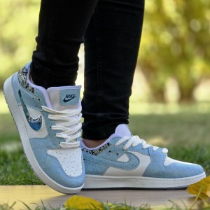 فروش ویژه کفش کتونی اسپرت نایک دراگون  زنانه و مردانه راحت و کلاسیک رنگ سفید و طوسی با ارسال رایگان