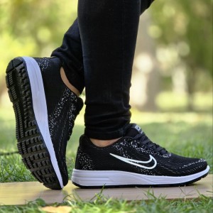 حراج بی مانند  کفش کتونی اسپرت مردانه  پسرانه مدل نایک اسپیسر بسیار عالی و کاربردی رنگ مشکی نایک رنگین کمان با ارسال رایگان