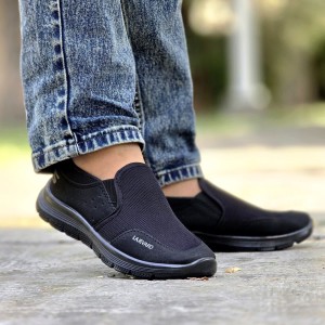 حراج بی نظیر کفش پیاده‌روی مردانه زنانه مدل اسکیچرز پرفروش رنگ مشکی باارسال رایگان