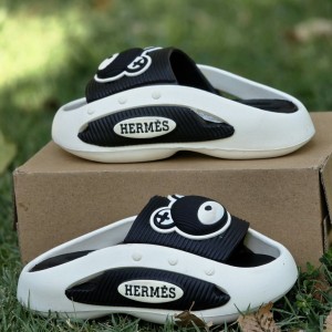 فروش بی مانند   دمپایی صندل  دخترانه و زنانه کرومی مدل جسیکا سبک وزن و عالی با طرح خرسی رنگ سفید صورتی با ارسال رایگان