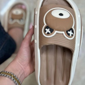 فروش هیجان انگیز دمپایی صندل  دخترانه و زنانه کرومی مدل جسیکا  بامزه و نفیس با طرح خرسی رنگ سفید قهوه ای  با ارسال رایگان