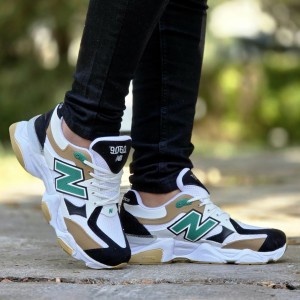 فروش  عالی کفش کتونی اسپرت مردانه و پسرانه مدل نیوبالانس 9060 پر طرفدار و جذاب  رنگ سفید مشکی  با ارسال رایگان