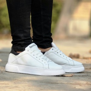 فروش فوق العاده کفش کتونی اسپرت مردانه پسرانه مدل Bershka جذاب و باکیفیت رنگ مشکی سفید باارسال رایگان