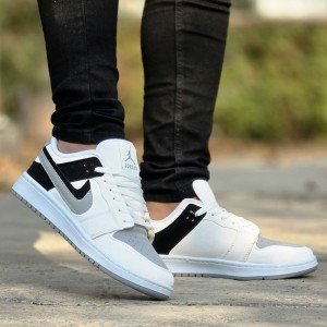 تخفیف فوق العاده کفش  کتونی اسپرت مردانه پسرانه  مدل جردن دونایک (Nike Jordan) زیبا و پرفروش رنگ سفید طوسی مشکی   باارسال رایگان